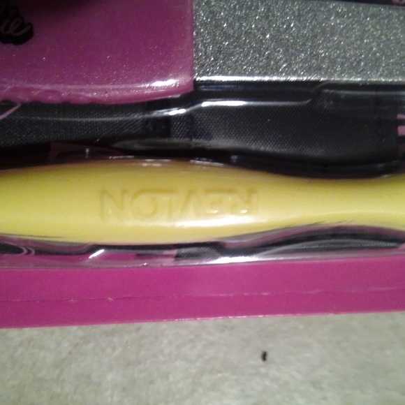 Barbie Manicure Limited Edition - Picture 8 of 16